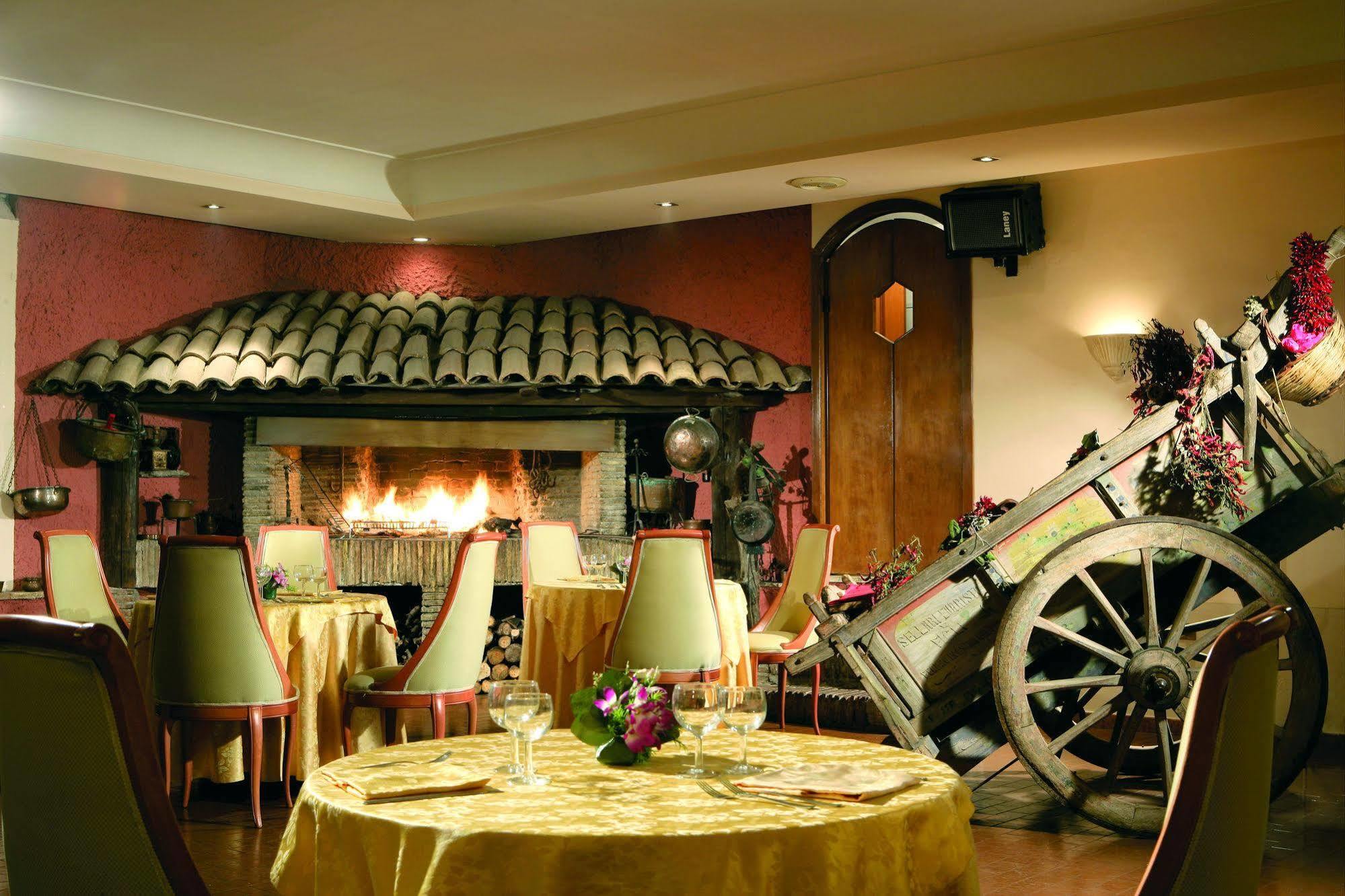 Hotel Romulus Restaurant photo