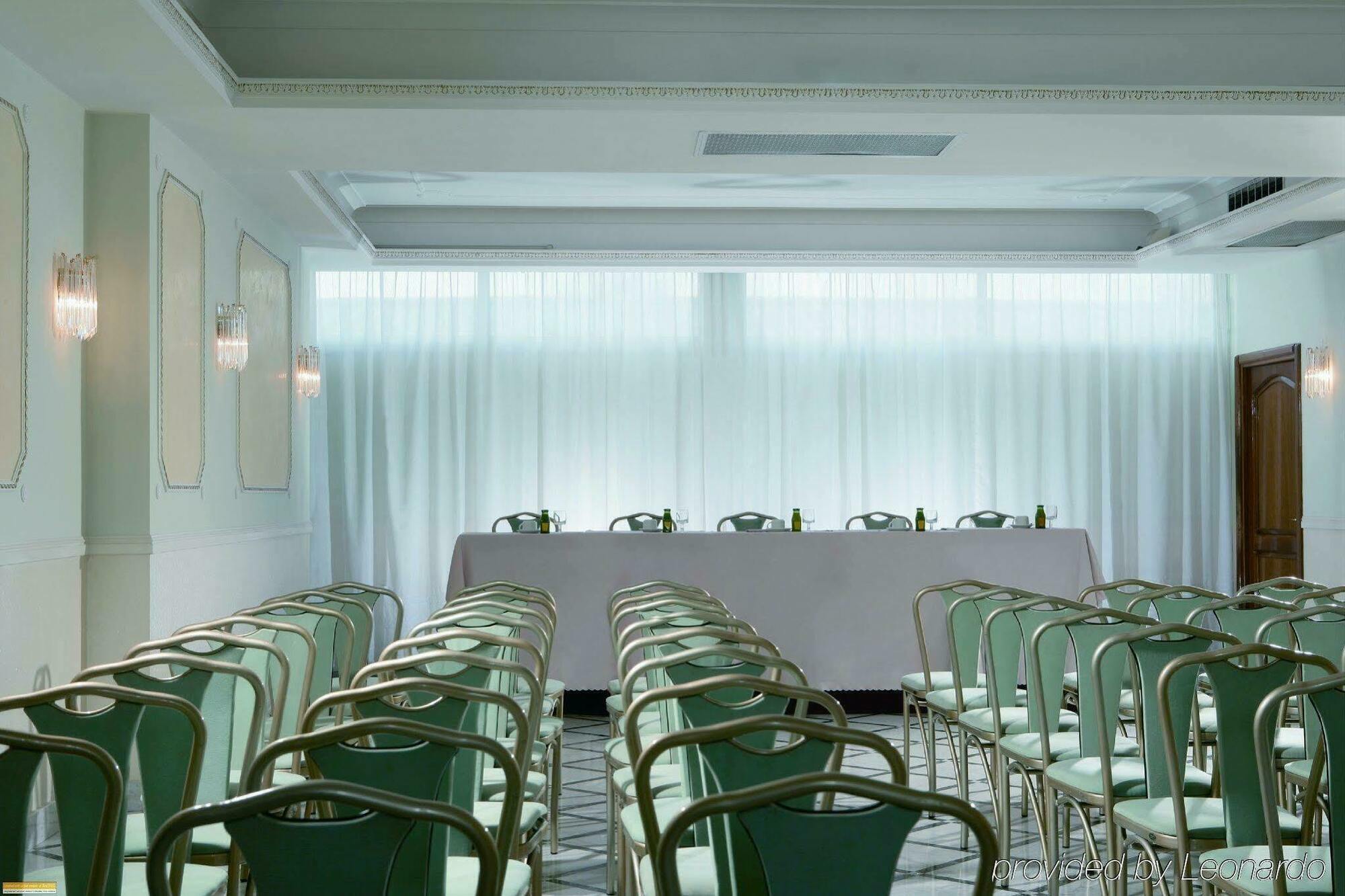 Hotel Romulus Business photo